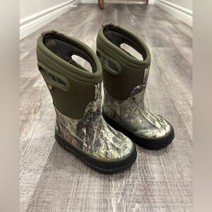 Kids Camouflage Bogs Boots